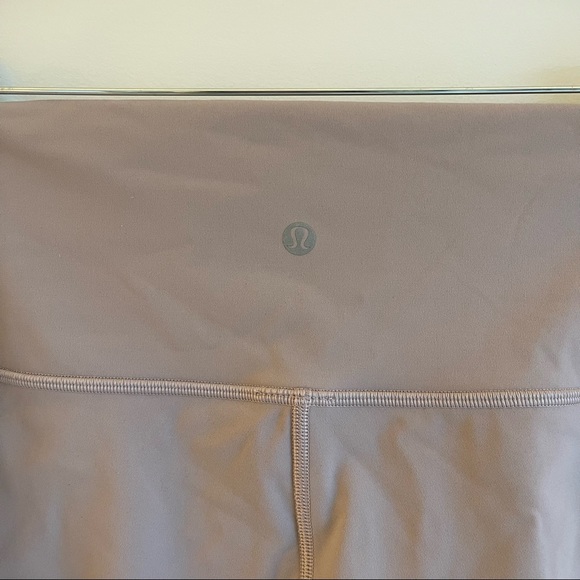 Lululemon Lilac Wunder Train Crops - Size 10 - Picture 2 of 4